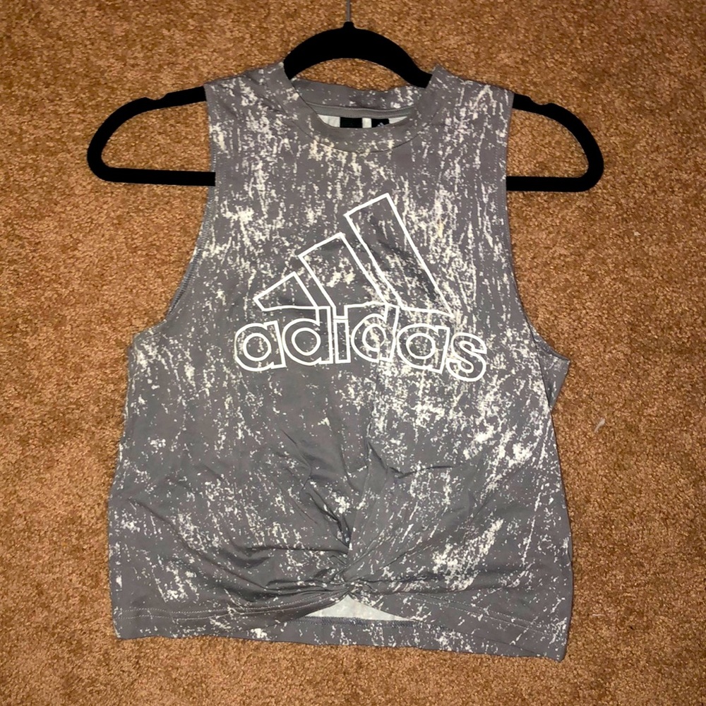 Crop grey addidas top. XS